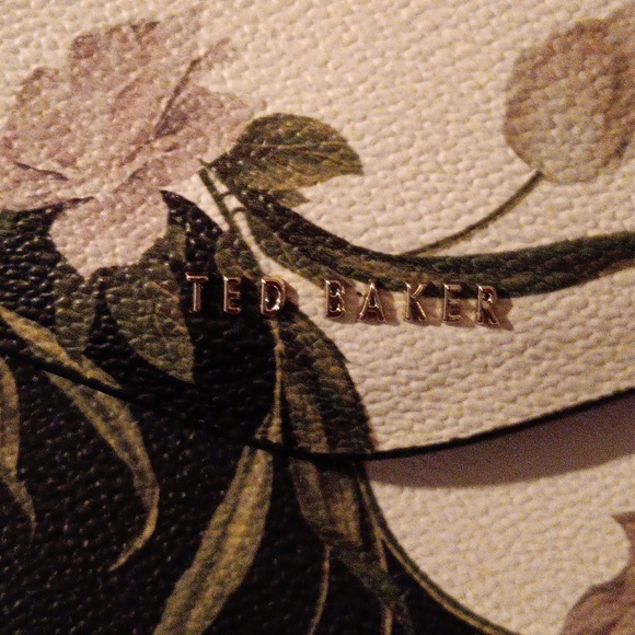 TED BAKER LONDON NWT NAVY FLORAL LEATHER CROSSBODY - Picture 11 of 11